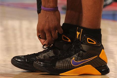 why did nike discontinue hyperdunk